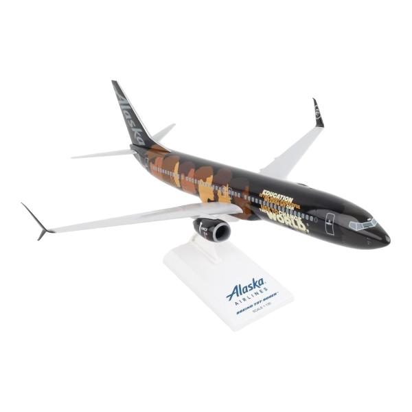 Alaska Airlines 737-900ER 特別塗装 Our Commitment N492...