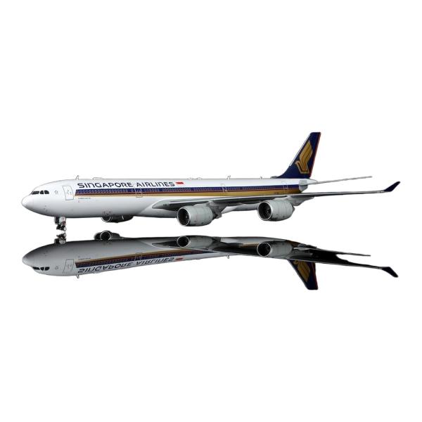 シンガポール航空 Singapore Airlines エアバス A340-500 9V-SGB /...
