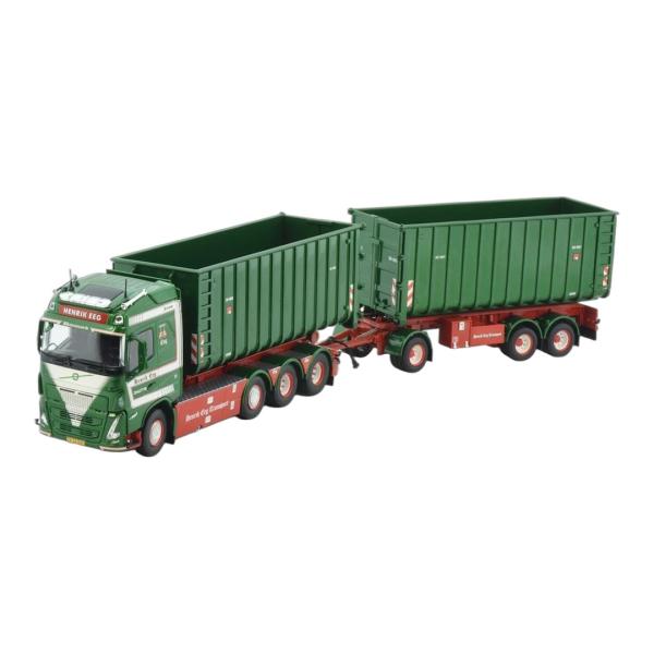 Hendrik Eeg Volvo FH05 Globetrotter roll off trail...