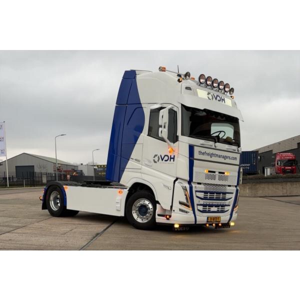 【予約】2026年発売予定 Volvo FH5 GLOBETROTTER XL 4X2 リーファート...