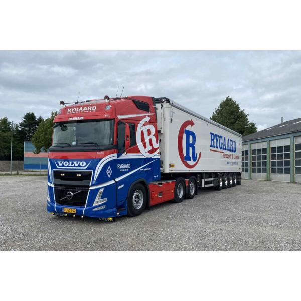 【予約】2026年発売予定 Volvo FH AERO GLOBETROTTER 6X2 TAG A...