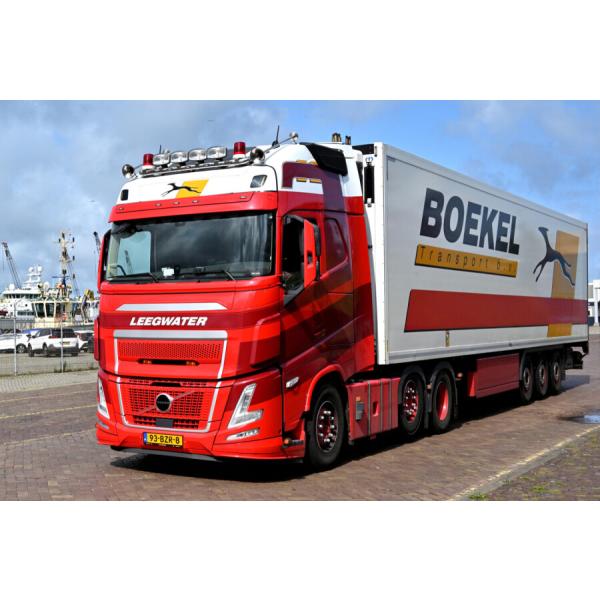 【予約】2026年発売予定 Volvo FH AERO GLOBETROTTER XL 6X2 Bo...