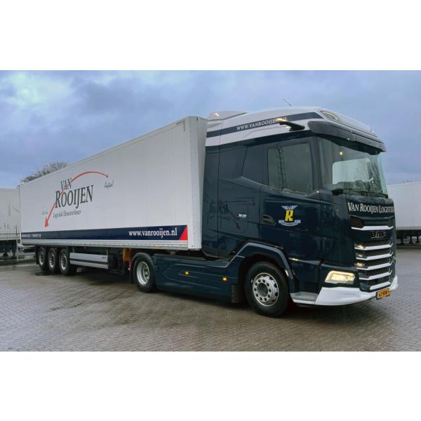 【予約】2026年発売予定 DAF XG MY25 4X2 ボックストレーラー 3軸 Van Roo...