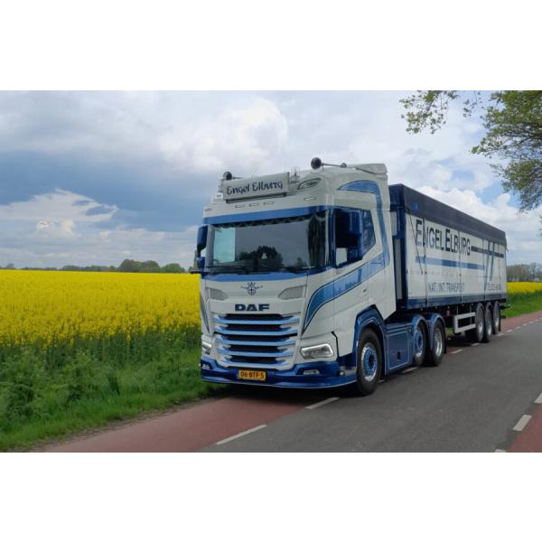 【予約】Engel Elburg DAF XF SH WITH SKY LIGHTS 6X2 TWI...