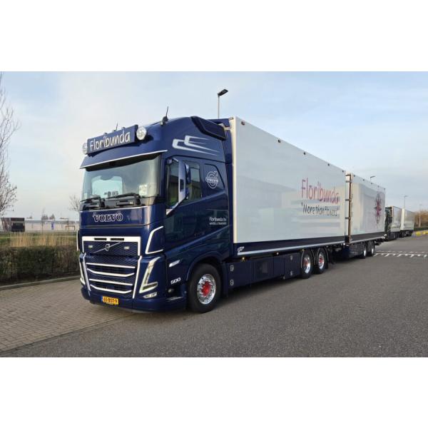 【予約】Floribunda VOLVO FH5 GLOBETROTTER XL 6X2 TAG A...