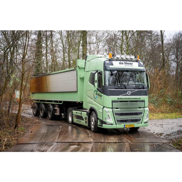 【予約】De Heer land en water VOLVO FH5 GLOBETROTTER E...