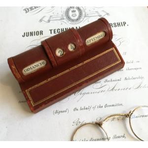 エドワーディアン オーク製 万年 デスクカレンダー : BAU ANTIQUES