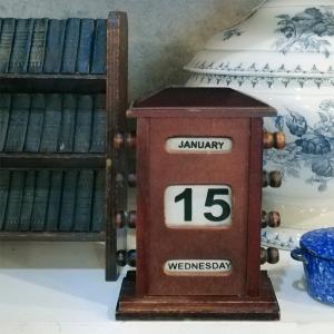 エドワーディアン オーク製 万年 デスクカレンダー : BAU ANTIQUES