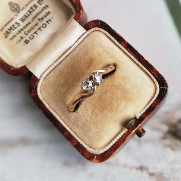 18カラットゴールド　プラチナ　ダイヤモンド　トワエモア　リング