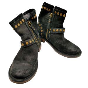 UGG(アグ) FABRIZIA STUDS ロゴ 型押し スタッズ スウェード サイドジップ ショート 中古 古着 0413