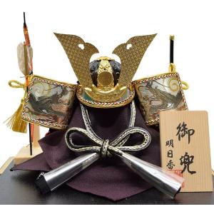 【兜飾り】 彫金兜 彫金龍吹返 5号 弓太刀付...の詳細画像2