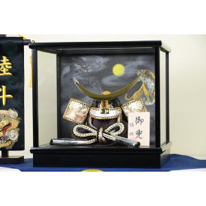 【名将兜飾り】 伊達政宗公 三日月彫金兜 6号...の詳細画像1