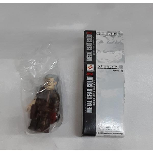 リボルバー・オセロット キューブリック KUBRICK METAL GEAR SOLID2 サンズ・...