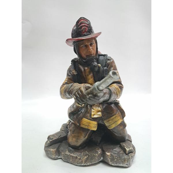 消防士 レジン製 フィギュア 約18cm