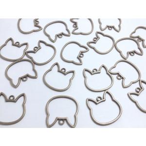 1個 ビーズクラブ レジン枠 ねこ ネコ 猫 金古美 空枠 フレーム 29mm UVレジン パーツ