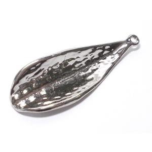 亜鉛・合金メタルパーツ　リーフ 16X47mm（1ケ）｜beadsshopj4