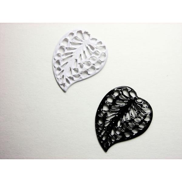 ラッカーメタルパーツ004　ハッパ　20×16mm　1ヶ