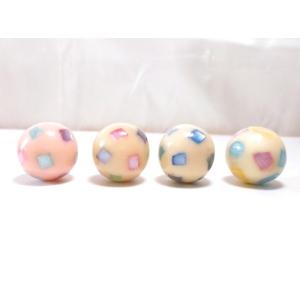シェル封入ポリビーズ１６ＭＭ（1ケ）￥200（税抜）通し穴