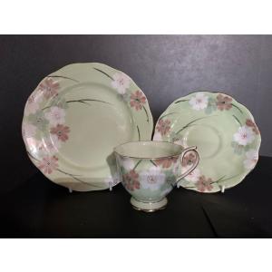 ロイヤルアルバート社 プチポアンのディナー皿 、約1932−1997