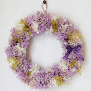 プリザーブドフラワー 花 リース 玄関 プレゼント おしゃれ 結婚祝い 誕生日 女性 新築祝い 古希 喜寿 70歳 77歳 お祝い あじさい 紫 パープル 母の日 L