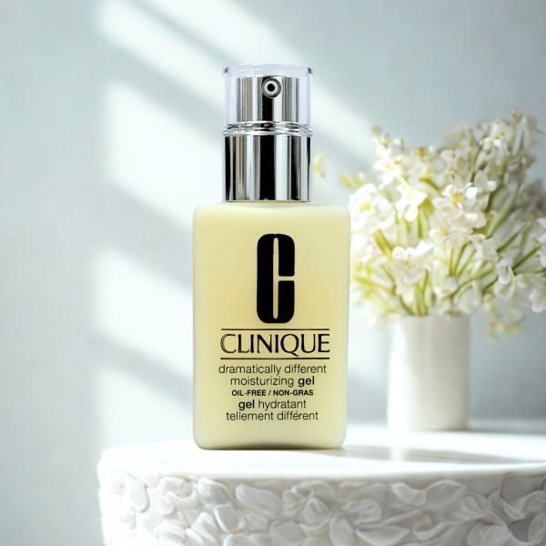 【並行輸入品】CLINIQUE ドラマティカリー ディファレント モイスチャライジング ジェル 12...