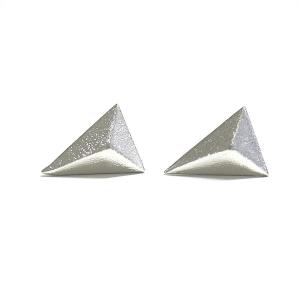 1ペア】質感あるシルバー！立体的な3Dトライアングル形シルバー925芯