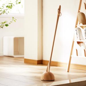 cosine（コサイン） ウォルナット材の靴べらと専用スタンドのセット L