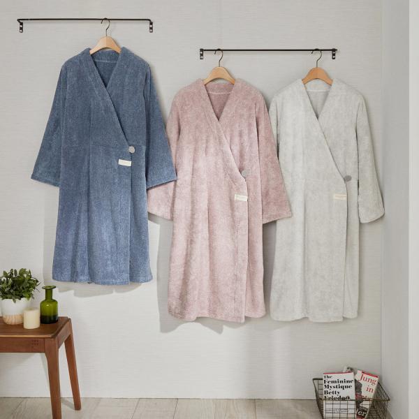 洗うほどパイルが立つバスローブ