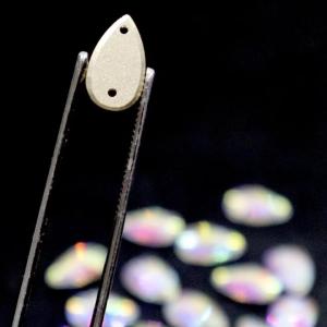 A5ランク クリスタルオーロラ 雫型小 16粒...の詳細画像1