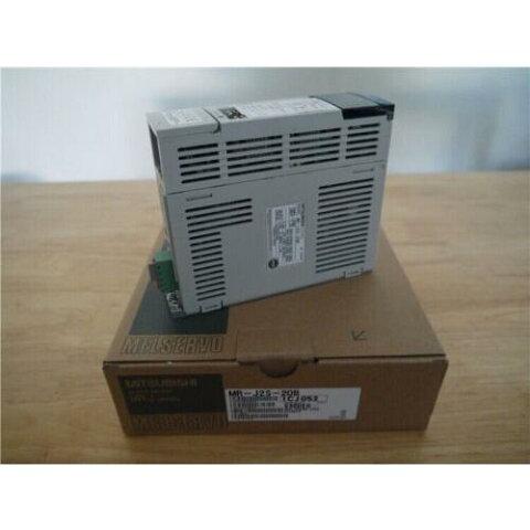 【新品★適格請求書★送料無料】MITSUBISHI/三菱 MR-J2S-20B-PY135サーボドラ...