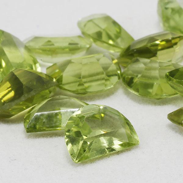 ペリドット ハーフムーン 7×5mm 誕生石8月 製品オーダー可能