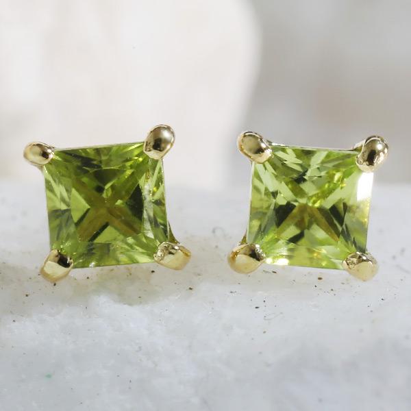 ペリドット プリンセス ピアス 1ペア 両耳分 PT900 K18 K10対応 誕生石6月