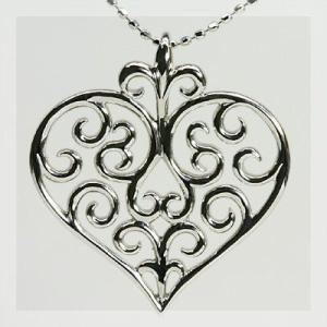 存在感たっぷりアラベスク ハート メタル ペンダントトップ　地金　PT900 K18 K10対応