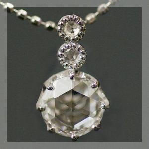 5.5ｍｍで魅せる ローズカットダイヤモンド エレガンツァ ペンダントトップ 誕生石 4月 PT90...