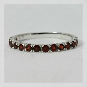 P+10％中 2ミリ ガーネット 15石ストレートリング 誕生石 1月 PT900 K18 K10対...