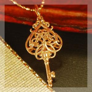 K18 ハートキー ペンダントトップ　鍵　扉　愛の鍵