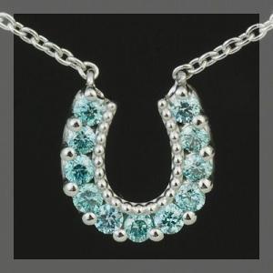 ハッピーモティーフ ブルーダイヤモンド ホースシューペンダントネックレス　PT900 K18 K10...