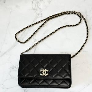 CHANEL シャネル パール ロゴ チェーン バッグ　AP3811B1572394305 black 黒 レザー キルティング