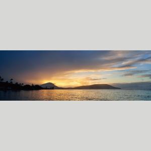 IGREBOW ハワイ 夜明けのカワイホア岬と...の詳細画像1
