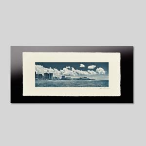 IGREBOW ハワイ 朝のワイキキの街と海 ビッグサイズ アイグレボウ インテリアフォト 越前塗板フレーム ビッグサイズ モノクローム