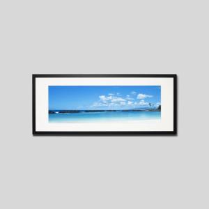 IGREBOW ハワイ 青い海と白い砂浜 アラモアナビーチ アイグレボウ インテリアフォト ウッド黒フレーム ビッグサイズ カラー写真
