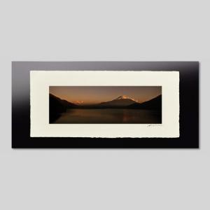 IGREBOW 山梨県 本栖湖から見た夕日に赤く染まる富士山 アイグレボウ インテリアフォト 越前塗板フレーム ビッグサイズ カラー写真