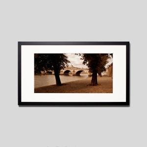 IGREBOW フランス パリ セーヌ河畔 アイグレボウ インテリアフォト ウッド黒フレーム ビッグサイズ モノクローム
