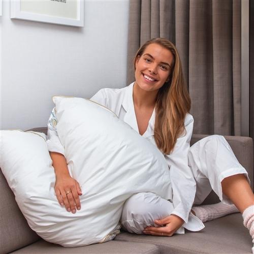 【期間限定大特価】fossflakes 半身枕 クラシック ハーフボディピロー ホワイト 金縁 80...