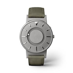 Eone Bradley Canvas Olive Green Quartz Titanium Watch 並行輸入品