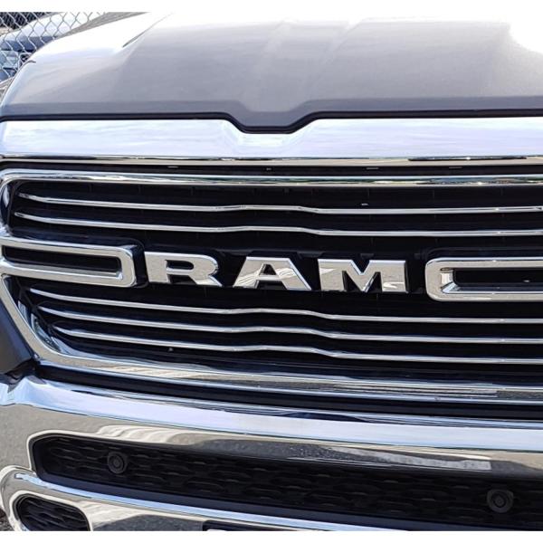 【並行輸入品】2019 23 RAM 1500 グリルエンブレム クローム 2019 23 RAM ...