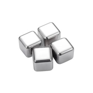 ステンレス氷 溶けない氷 アイスキューブ 4個入り 角氷 くり返し使用 保冷力 持続 エコ 経済的 ビール 新生活 ((S