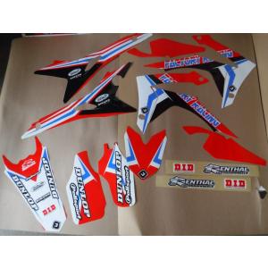 AKRAPOVIC（アクラポビッチ） フルエキゾーストマフラー RACING LINE