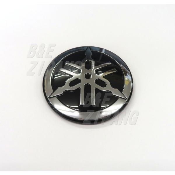 【ヤマハ純正】 YAMAHA 立体ロゴエンブレム バッジ 音叉マーク ステッカー シルバー/ブラック...