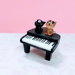 茶トラ　ガラス細工　ミニチュア ガラス細工 みかん箱ネコ (ミニ） ミケ/サバトラ ミニチュア